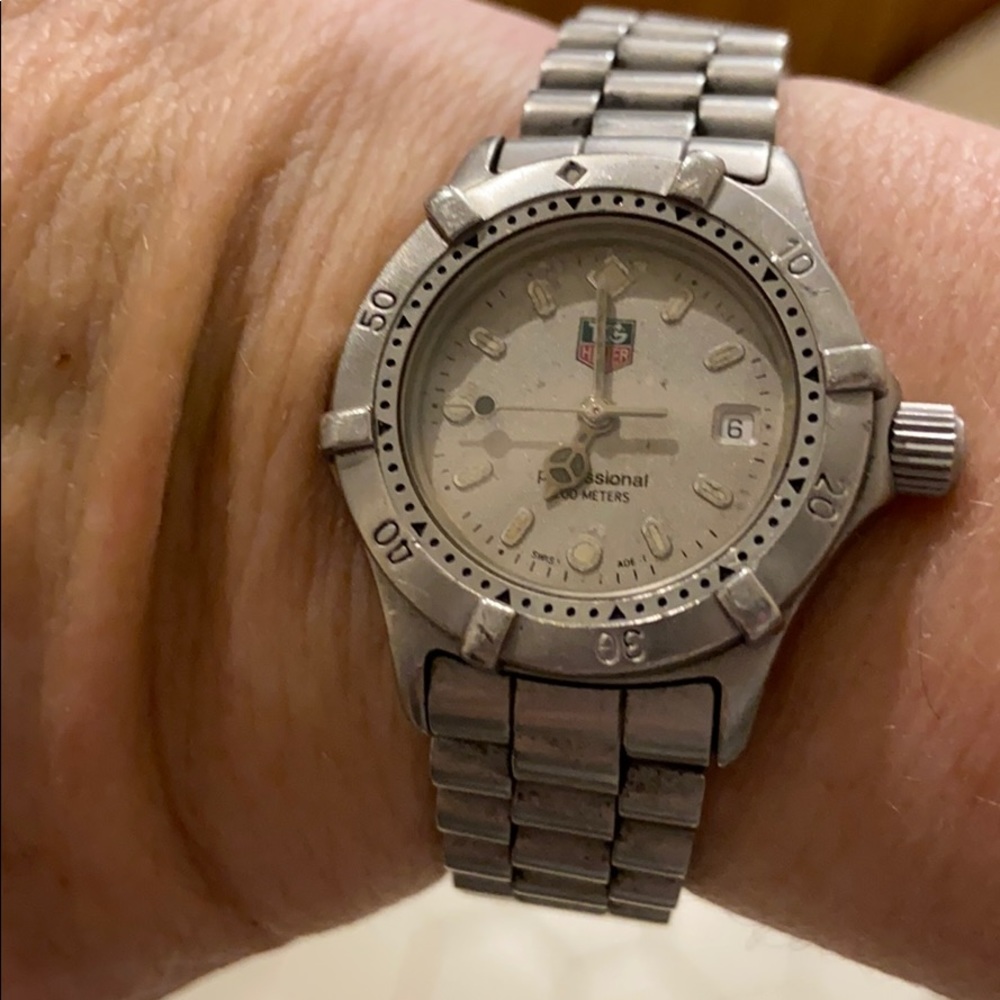 Women’s Tag Heuer Aquaracer
